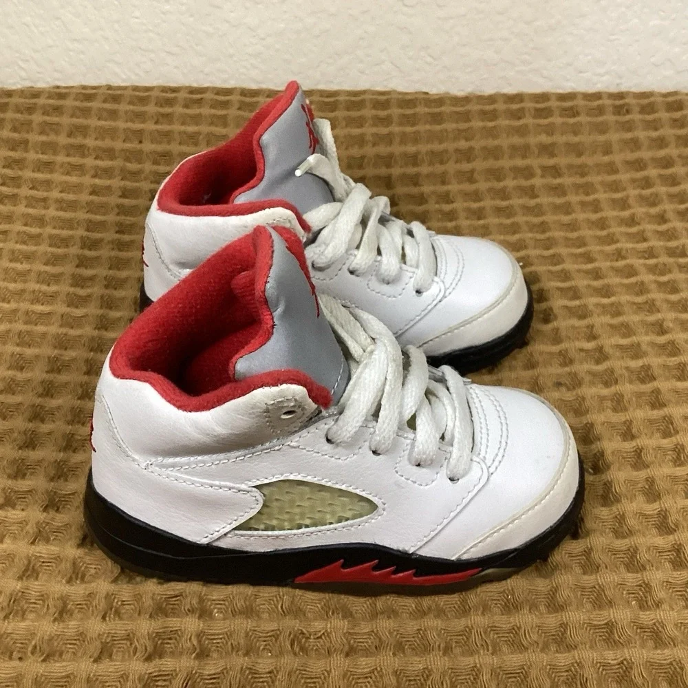 Nike Air Jordan 5 Retro TD 'Fire Red' 440890-102 Little Kids Size 7C Toddler